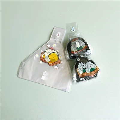 ข้าวปั้นซูชิสาหร่ายสามเหลี่ยม